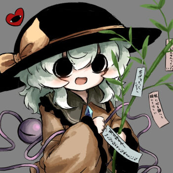 1girl black_eyes black_hat commentary_request contrast_collar green_hair grey_background hair_between_eyes hat hat_ribbon heart heripantomorrow komeiji_koishi long_sleeves open_mouth ribbon shirt smile solo third_eye touhou translation_request upper_body wide_sleeves yellow_ribbon yellow_shirt