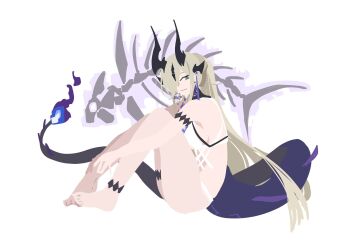 1girl aqua_eyes arknights barefoot bikini black_horns black_tail blonde_hair breasts dragon_girl dragon_horns dragon_tail fire fish_skeleton flame-tipped_tail from_side hair_over_one_eye hands_on_own_legs highres horn_ornament horns looking_at_viewer multiple_horns necrass_(arknights) necrass_(summer_flowers)_(arknights) no_lineart one_eye_covered purple_fire sideboob simple_background sitting smile solo swimsuit tail white_background white_bikini yuec