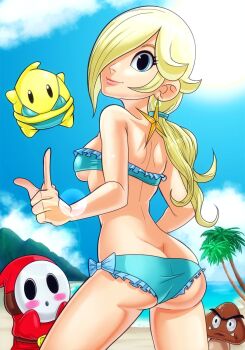 ass beach bikini blonde_hair blue_eyes blush bow breasts butt_crack earrings gluteal_fold goomba hair_over_one_eye highres jewelry lace_trim lens_flare long_hair looking_at_viewer looking_back luma_(mario) mario_(series) nintendo ocean one_eye_covered outdoors palm_tree pointing ponytail rosalina sand shy_guy sideboob skindentation sky star_(symbol) star_earrings swimsuit teevo tree underboob