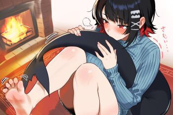 1girl absurdres bamboo_tac barefoot black_hair blue_sweater blush breasts colored_inner_hair commentary_request ellen_joe fins fireplace fish_tail highres large_breasts long_sleeves multicolored_hair red_eyes red_hair ribbed_sweater shark_girl shark_tail short_hair sigh sitting solo sweater tail thighs translation_request turtleneck turtleneck_sweater zenless_zone_zero