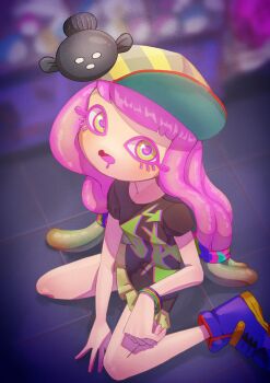 1girl baseball_cap between_legs black_shirt blue_eyes blurry blurry_background bracelet clownfish colored_eyelashes drooling fish from_above gashapon gashapon_machine gradient_hair green_eyes green_hair green_skirt hand_between_legs harmony&#039;s_clownfish_(splatoon) harmony_(splatoon) hat highres jewelry long_hair miniskirt mis705313 multicolored_eyes multicolored_hair multicolored_headwear nintendo no_eyebrows no_nose open_mouth orange_hair oversized_clothes oversized_shirt pink_hair pink_pupils pleated_skirt purple_footwear shirt shoes shop short_sleeves sideways_hat sitting skirt sneakers splatoon_(series) splatoon_3 striped_clothes striped_headwear tentacle_hair tile_floor tiles tropical_fish
