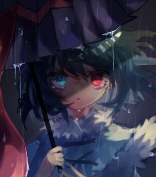 1girl blue_capelet blue_eyes blue_hair capelet commentary_request grey_background heterochromia holding holding_umbrella karakasa_obake looking_at_viewer one-hour_drawing_challenge purple_umbrella rain red_eyes shinjitsu_no_kuchi short_hair solo tatara_kogasa tongue touhou umbrella upper_body