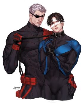 2boys animal_collar artist_name bandage_over_one_eye bandages bara batman_(series) black_bodysuit black_hair blue_bodysuit blue_eyes bodysuit bound bound_wrists closed_mouth collar covered_abs dc_comics deathstroke dick_grayson eyepatch facial_hair fingerless_gloves gloves goatee grey_hair hand_on_another's_hip highres holding holding_leash large_pectorals leash looking_at_another looking_at_viewer male_focus mature_male multicolored_bodysuit multiple_boys muscular muscular_male nightwing one_eye_covered parted_lips pectorals red_bodysuit red_gloves short_hair sideburns simple_background sklavisch smile two-tone_bodysuit yaoi