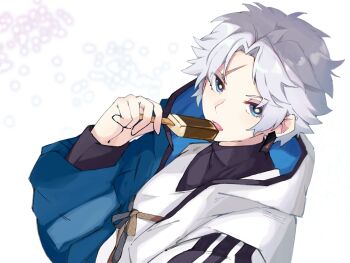 1boy blue_eyes blue_jacket fate/grand_order fate_(series) food highres holding holding_food holding_ice_cream hood hood_down hooded_jacket ice_cream jacket kamigokuin long_sleeves looking_at_viewer multicolored_jacket scar scar_on_face scar_on_forehead simple_background solo toudou_heisuke_(fate) triple_vertical_stripe turtleneck two-tone_jacket white_background white_hair white_jacket