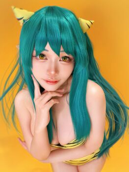 1girl animal_print breasts cleavage cosplay cosplay_photo female_focus green_hair highres horns large_breasts lum lum_(cosplay) photo_(medium) pointy_ears real_life sidelocks solo sumire9144 tiger_print tiger_print_bikini urusei_yatsura yellow_eyes