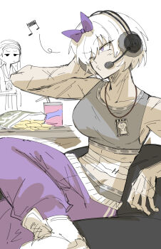 2girls aeng-du_(project_moon) announcer bag_of_chips bandaged_torso bandages black_eyes bow breasts chips_(food) crossed_legs cup design_speculation drink drinking_straw food grey_sports_bra grey_sports_panties hair_bow hairband hand_on_own_ear headphones headset highres id_card japanese_clothes kankan33333 kimono kira_(project_moon) large_breasts limbus_company logo_waistband long_hair microphone midriff multiple_girls multiple_scars musical_note o3o pants potato_chips project_moon puckered_lips purple_bow purple_eyes purple_pants scar scar_on_arm shoes short_hair simple_background soda sports_bra sports_panties sportswear white_background white_hair white_shoes