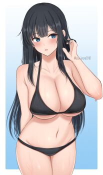 1girl arm_behind_back armpit_crease bare_arms bare_shoulders bikini black_bikini black_hair blue_background blue_eyes blunt_bangs blush border breasts cleavage collarbone commentary_request cowboy_shot gradient_background groin halterneck hand_up highres holding holding_own_hair ikaruga_(senran_kagura) large_breasts long_hair looking_at_viewer navel outside_border paid_reward_available parted_lips senran_kagura sidelocks solo standing stomach surippa1010 swimsuit twitter_username underboob very_long_hair wet white_border