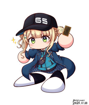 Rule 34 | 1girl, absurdres, black hat, blonde hair, blue jacket, blue shirt, blush, card, chibi, chibi only, commentary request, dated, full body, green eyes, hat, highres, holding, holding card, jacket, jikkyou powerful pro yakyuu, jikkyou powerful pro yakyuu (style), kaburaki roco, kaburaki roco (1st costume), looking at viewer, nijisanji, no mouth, rayman limbs, shiroi tansu, shirt, simple background, solo, sparkle, twitter username, virtual youtuber, white background