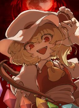 1girl ascot blonde_hair bow collared_shirt crystal fangs flandre_scarlet frilled_shirt_collar frills hand_up hat hat_bow highres long_hair looking_at_viewer mob_cap moijochu one_side_up open_mouth red_eyes red_sky shirt short_sleeves sky slit_pupils smile solo touhou wings