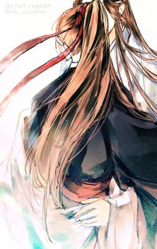 Rule 34 | 2boys, aki uzuzame, black hair, black hanfu, brown hair, chinese clothes, commentary request, couple, facing away, from behind, hair ribbon, hanfu, headband, highres, hug, implied kiss, lan wangji, light particles, long hair, long sleeves, male focus, modao zushi, multiple boys, ponytail, red ribbon, red sash, ribbon, robe, sash, simple background, solo focus, twitter username, very long hair, wei wuxian, white background, white hanfu, wide sleeves, yaoi