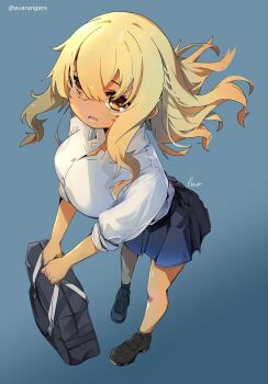 1girl absurdres artist_name avarangers bag black_shoes black_socks blonde_hair blue_background blue_skirt breasts collared_shirt commentary_request from_above full_body higa_kana highres holding holding_bag large_breasts loafers long_hair looking_at_viewer okinawa_de_suki_ni_natta_ko_ga_hougen_sugite_tsurasugiru open_mouth pleated_skirt school_bag school_uniform shirt shoes signature skirt socks solo white_shirt yellow_eyes