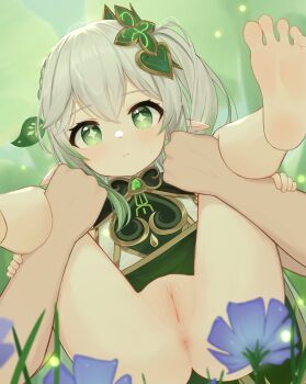 1boy 1girl absurdres anus barefoot blurry blush bottomless cleft_of_venus depth_of_field expressionless feet full_nelson gachigachi genshin_impact green_eyes hair_ornament highres lifting_person light_blush loli nahida_(genshin_impact) no_panties pussy sitting soles source_request spread_legs toes white_hair