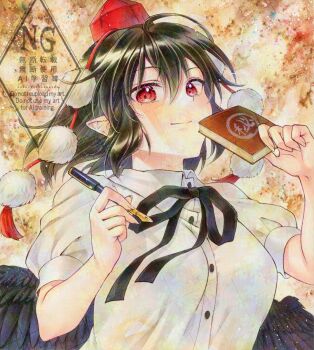 1girl alto2019 black_eyes black_ribbon black_wings commentary feathered_wings hat highres holding holding_notebook holding_pen looking_at_viewer neck_ribbon notebook pen pointy_ears pom_pom_(clothes) puffy_short_sleeves puffy_sleeves red_eyes red_hat ribbon shameimaru_aya shirt short_hair short_sleeves smile solo tengu tokin_hat touhou upper_body white_shirt wings