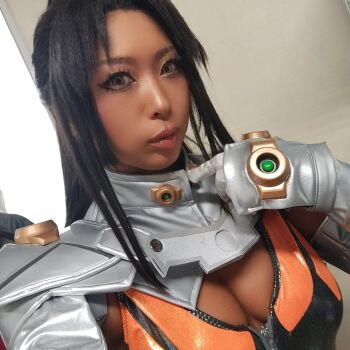 1girl armored_leotard black_leotard breasts cosplay dark-skinned_female dark_skin high_ponytail highres indoors japanese_(nationality) leotard long_hair looking_at_viewer mirabell_bell mirabell_bell_(cosplay) model_request photo_(medium) ponytail real_life shiny_skin shoulder_blades smile taimanin_(series) taimanin_rpgx tan upper_body