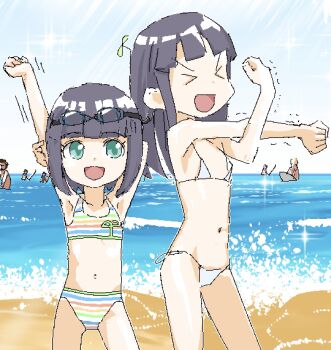 >_< 2girls :d beach bikini black_hair blunt_bangs flat_chest goggles goggles_on_head green_eyes highres kyo-yan loli long_hair medium_hair micro_bikini multiple_girls navel ocean open_mouth original sketch smile sprout_on_head swimsuit watanyabe_(kyo-yan)