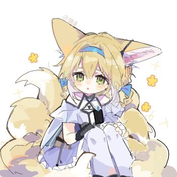 1girl animal_ears arknights black_gloves blonde_hair blue_hairband chinese_commentary commentary_request dated_commentary earpiece fox_ears fox_girl fox_tail gloves green_eyes hairband highres kitsune knees_up kyuubi maocaocaocao multiple_tails open_mouth pantyhose single_glove sitting solo sparkle suzuran_(arknights) tail white_background white_pantyhose