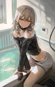 1girl absurdres alternate_costume bathtub black_choker black_gloves black_shirt breasts choker closed_mouth cropped_shirt gloves grey_hair hidulume highres honkai:_star_rail honkai_(series) indoors looking_at_viewer medium_hair midriff off-shoulder_shirt off_shoulder open_fly shirt short_shorts shorts sitting small_breasts solo stelle_(honkai:_star_rail) trailblazer_(honkai:_star_rail) white_shorts yellow_eyes