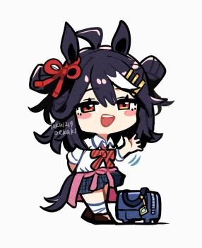1girl :d animal_ears bag black_hair blush_stickers chibi gyaru horse_ears horse_girl horse_tail kitasan_black_(umamusume) looking_at_viewer open_mouth red_eyes shirt skirt smile solo tail takuan_(taku1219oekaki) teeth twitter_username umamusume upper_teeth_only waving white_background white_shirt