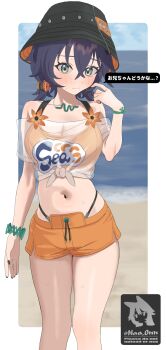 1girl bare_shoulders beach belle_(summer_skies)_(zenless_zone_zero) belle_(zenless_zone_zero) bikini bikini_shorts black_hair black_hat black_nails border bracelet breasts bucket_hat closed_mouth commentary_request crossed_bangs feet_out_of_frame finger_to_cheek green_eyes hair_between_eyes hair_ornament hat highres jewelry light_blush looking_at_viewer medium_breasts midriff naa_onn navel necklace official_alternate_costume orange_bikini orange_shorts outside_border see-through_clothes see-through_shirt shirt short_hair short_shorts shorts solo speech_bubble swimsuit tied_shirt translation_request white_border zenless_zone_zero