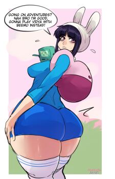 1girl adventure_time adventure_time:_fionna_and_cake animal_ears animal_hood artist_name ass backpack bag beemo black_hair blue_shirt blue_shorts breasts cosplay english_text fionna_campbell fionna_campbell_(cosplay) highres hood looking_at_viewer looking_back medium_breasts pink_bag pink_eyes pinkkoffin pinkkoffin_(character) shirt short_shorts shorts speech_bubble teemo thighhighs white_thighhighs