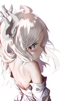 1girl ahoge arupakkadesu_pixv back blue_archive blush demon_girl demon_horns highres hina_(blue_archive) horns long_hair looking_at_viewer purple_eyes simple_background solo white_background white_hair