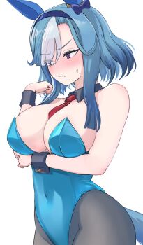 1girl admire_groove_(umamusume) animal_ears blue_hair blue_leotard breasts cleavage commentary_request covered_navel enumiyaa highres horse_ears horse_girl horse_tail leotard playboy_bunny purple_eyes simple_background solo tail umamusume white_background white_hair