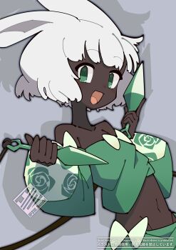 1girl :d absurdres animal_ears commentary_request dancer_rabbit dark-skinned_female dark_skin detached_sleeves dual_wielding flat_chest floral_print green_eyes green_skirt green_sleeves green_tube_top grey_background groin highres holding kunai looking_at_viewer navel open_mouth print_sleeves rabbit_and_steel rabbit_ears rabbit_girl rose_print short_hair skirt smile solo strapless suzaki-san tube_top upper_body very_dark_skin weapon white_hair