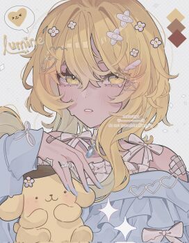 1girl 1other animal animal_ears artist_name bandaid bandaid_on_shoulder bare_shoulders beret blonde_hair blue_gemstone blue_nails blue_shirt blush bow brown_eyes brown_headwear character_name choker closed_mouth crossover dog dog_ears dog_tail eyes_visible_through_hair fingernails flower gem genshin_impact grey_background grey_bow grey_choker grey_flower hair_between_eyes hair_flower hair_ornament hands_up hat heart heart_in_eye highres jewelry long_fingernails long_sleeves looking_to_the_side lumine_(genshin_impact) mausuya nail_polish necklace off-shoulder_shirt off_shoulder pompompurin puffy_long_sleeves puffy_sleeves sanrio shirt short_hair short_hair_with_long_locks sidelocks simple_background smile sparkle speech_bubble square star_(symbol) symbol_in_eye tail teeth upper_body water yellow_eyes yellow_fur