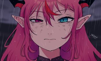 1girl black_horns blue_eyes chainsaw_man close-up closed_mouth heterochromia highres hololive hololive_english horns irys_(hololive) irys_(irys_2.0)_(hololive) long_hair looking_at_viewer multicolored_hair night outdoors pink_hair pointy_ears purple_eyes rain red_hair scene_reference skikkkskuyyy solo streaked_hair symbol-shaped_pupils virtual_youtuber wet wet_hair