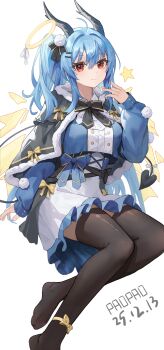 Rule 34 | 1girl, absurdres, ahoge, black capelet, blue hair, blue shirt, breasts, brown thighhighs, capelet, commentary request, crop top, crop top overhang, dated, demon girl, demon horns, demon tail, dress, frilled dress, frills, fur-trimmed capelet, fur trim, hair between eyes, hair intakes, hair ornament, hairclip, halo, hand up, highres, horns, long sleeves, looking at viewer, medium breasts, no shoes, original, ponytail, puffy long sleeves, puffy sleeves, red eyes, shirt, simple background, sitting, sleeves past wrists, solo, star (symbol), tail, thighhighs, white background, white dress, xiandai quanru