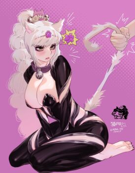 1girl 1other animal_collar animal_ears baldur&#039;s_gate baldur&#039;s_gate_3 barefoot bell breasts cat_ears cat_girl cat_tail cleavage collar dungeons_&amp;_dragons dungeons_&amp;_dragons gev highres large_breasts long_hair neck_bell pulling_tail shadowheart_(baldur&#039;s_gate) sitting tail white_hair