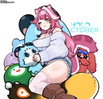 1girl ;3 absurdres animal_ears bare_shoulders beret black_hat blaparky blue_bow blue_shorts blush bobby_(elizabeth_rose_bloodflame) bow breasts brown_shoes character_doll chattino_(raora_panthera) cleavage closed_mouth commentary cutoffs doll english_commentary eyewear_on_head fingernails glasses grey-framed_eyewear hair_intakes hat highres hololive hololive_english large_breasts long_hair long_sleeves multicolored_hair nail_polish off-shoulder_sweater off_shoulder one_eye_closed otomo_(cecilia_immergreen) panther_ears panther_girl panther_tail pebble_(koseki_bijou) pink_hair pink_nails popo_(gigi_murin) raora_panthera semi-rimless_eyewear shoes shorts simple_background smile streaked_hair sweater tail thighhighs thighs twitter_username under-rim_eyewear virtual_youtuber white_background white_sweater white_thighhighs yellow_eyes