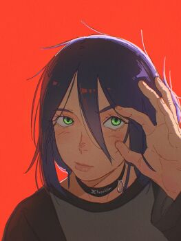 1girl black_choker chainsaw_man choker closed_mouth freakifier green_eyes grenade_pin grey_shirt hair_between_eyes highres purple_hair red_background reze_(chainsaw_man) shirt solo