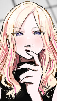 1girl absurdres black_nails black_shirt blonde_hair blush commentary_request fingernails gakuen_idolmaster highres idolmaster juo_sena kasasagi_(futagodori888) long_hair looking_at_viewer multicolored_hair nail_polish pink_hair purple_eyes shirt smile solo streaked_hair two-tone_hair upper_body