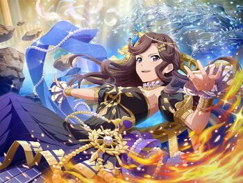 1girl black_dress bracelet breasts brown_hair detached_sleeves dress fire game_cg headpiece jewelry long_hair looking_at_viewer medium_breasts necklace official_art outstretched_arm parted_bangs parted_lips pearl_necklace puffy_detached_sleeves puffy_sleeves purple_eyes rock shoujo_kageki_revue_starlight shoujo_kageki_revue_starlight_-re_live- solo strapless strapless_dress tarot tendou_maya the_world_(tarot) upper_body water wind