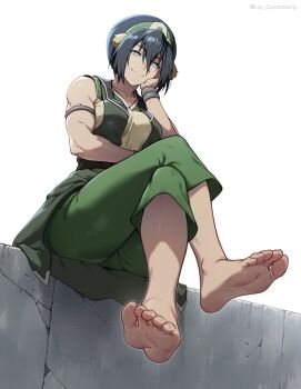 1girl absurdres aged_up avatar:_aang_the_last_airbender avatar_legends barefoot biceps blind bracelet commentary crossed_legs feet green_hairband green_pants hair_bun hairband highres jewelry lw_goombang muscular muscular_female pants simple_background single_hair_bun sitting solo toes toph_beifong