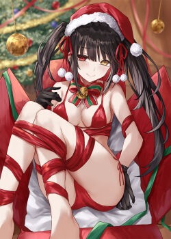 1girl asle bikini black_gloves black_hair breasts christmas christmas_tree clock_eyes commentary_request date_a_live gloves hat heterochromia highres large_breasts long_hair looking_at_viewer red_bikini red_eyes ribbon santa_hat smile solo swimsuit symbol-shaped_pupils thighs tokisaki_kurumi twintails uneven_twintails very_long_hair yellow_eyes