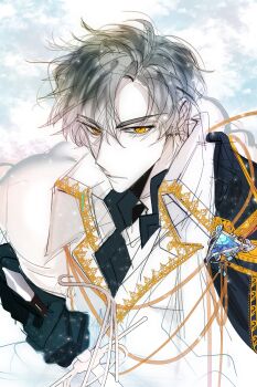 1boy black_cape black_gloves black_hair black_shirt brooch cape coat collared_shirt commentary_request curtained_hair gloves gold_trim hayu_beck highres holding holding_sword holding_weapon jewelry korean_commentary looking_at_viewer male_focus narrowed_eyes official_alternate_costume omniscient_reader&#039;s_viewpoint parted_lips schweichen_von_kaizenix shirt short_hair solo sword upper_body weapon white_coat yellow_eyes yoo_joonghyuk