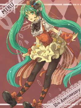 Rule 34 | 1girl, anniversary, argyle background, black bow, black pantyhose, black shoes, bow, character name, detached sleeves, garasya, green eyes, hair between eyes, hatsune miku, headset, long hair, looking at viewer, oekaki, pantyhose, parted lips, shoes, solo, very long hair, vocaloid