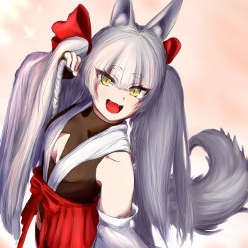 1girl :3 animal_ears asanagi_(azur_lane) azur_lane bare_shoulders breasts commentary_request detached_sleeves fangs fox_ears fox_girl fox_tail hair_ornament hakama highres japanese_clothes long_hair looking_at_viewer open_mouth red_hakama small_breasts tail unijou_ri white_hair yellow_eyes