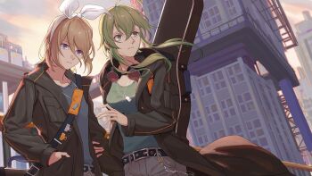 2girls ahoge belt black_belt black_jacket blonde_hair blue_eyes bow breasts building dog_tags goggles goggles_around_neck green_eyes green_hair grey_pants grey_shirt guitar_case gumi hair_bow hairband hand_in_pocket hand_on_another's_arm hand_up highres hood hood_down hooded_jacket instrument_case jacket jewelry kagamine_rin long_sleeves medium_breasts medium_hair multiple_girls necklace pants shirt short_hair sidelocks vocaloid white_bow white_hairband wounds404