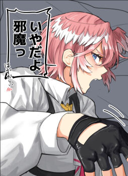 1girl black_gloves blue_eyes breasts embarrassed facing_away fingerless_gloves gloves hololive karakr_shin large_breasts looking_at_viewer pink_hair shirt short_hair solo speech_bubble takane_lui takane_lui_(1st_costume) virtual_youtuber white_shirt