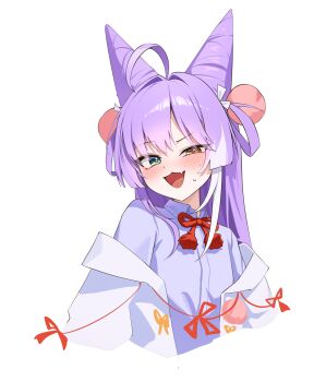 1girl :3 absurdres ahoge animal_ear_fluff animal_ears blue_shirt blush choppy_bangs collared_shirt commentary_request cone_hair_bun cropped_torso fang fox_ears fox_girl green_eyes hair_bun hair_intakes hair_ornament heterochromia highres korean_commentary long_hair long_sleeves multicolored_hair off-shoulder_shirt off_shoulder open_mouth orange_eyes pom_pom_(clothes) pom_pom_hair_ornament purple_hair shirt simple_background skin_fang stellive streaked_hair tenko_shibuki tiokun7 two-tone_hair virtual_youtuber white_background white_streaks
