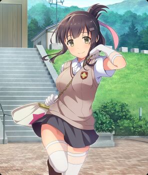 1girl bag between_breasts black_hair black_skirt blush breasts brick brown_shoes brown_vest building bush chain closed_mouth cosplay day dot_nose elbow_gloves emblem game_cg gloves gold_chain grass green_eyes hair_ornament hair_ribbon hairclip handbag lamppost large_breasts looking_at_viewer medium_hair official_art outdoors pink_ribbon print_bag railing ribbon school_uniform shirt shoes shokuhou_misaki shokuhou_misaki_(cosplay) short_sleeves sidelocks skirt smile solo stairs standing standing_on_one_leg star_(symbol) star_print stone_stairs thighhighs thighs third-party_source toaru_kagaku_no_railgun toaru_majutsu_no_index toji_no_miko toji_no_miko:_kizamishi_issen_no_tomoshibi tokiwadai_school_uniform vest white_bag white_gloves white_shirt white_thighhighs yanase_mai zettai_ryouiki