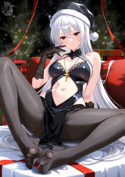 1girl bare_shoulders black_dress black_gloves black_hat black_pantyhose blush breasts christmas christmas_tree cleavage clothing_cutout commentary_request cross cross_necklace dress elbow_gloves fur-trimmed_headwear fur_trim gloves hat highres jewelry long_hair looking_at_viewer medium_breasts navel necklace original pantyhose pelvic_curtain red_eyes santa_hat short_dress smile solo spread_legs stomach_cutout white_hair zaregoto_tsukai_no_deshi