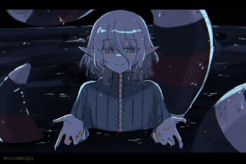 1boy blush chainsaw_man dungeon_meshi eggsand_daisuki elf grey_eyes grey_hair high_collar highres korean_text long_sleeves looking_at_viewer male_focus medium_hair mithrun mithrun_(young) parody partially_submerged pointy_ears scene_reference smile snake solo translation_request upper_body water wet wet_hair