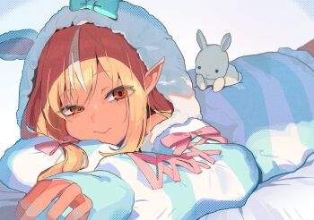 1girl blonde_hair blue_jacket brown_eyes bun_(bun_5u) commentary dark-skinned_female dark_elf dark_skin elf highres hololive hood hood_up jacket looking_at_viewer lying on_stomach pointy_ears shiranui_flare solo symbol-only_commentary virtual_youtuber white_jacket