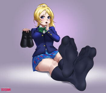 1girl artist_name ayase_eli barefoot blue_eyes blue_jacket blue_skirt blush breasts commentary english_commentary feet foot_focus full_body green_ribbon holding holding_shoes holding_unworn_clothes jacket looking_at_viewer love_live! medium_breasts medium_hair neck_ribbon open_mouth ponytail purple_background ribbon school_uniform seishinashi shoes simple_background skirt soles solo toes unworn_shoes