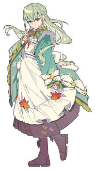 1girl alternate_costume apron arm_at_side autumn_leaves boots brown_boots brown_skirt closed_mouth cosplay frilled_apron frills from_side full_body green_hair green_kimono hair_between_eyes hakama hakama_skirt hand_up hinomori_shiho hinomori_shiho_(cosplay) holding holding_leaf japanese_clothes kimono kusanagi_nene leaf leaf_print long_hair long_sleeves looking_at_viewer maid maid_apron maple_leaf maple_leaf_print mata_konoha_no_irozuku_koro_ni_(project_sekai) official_alternate_costume omoi_wo_nosete!_dream_stage_(project_sekai) project_sekai purple_eyes sidelocks simple_background skirt solo turning_head very_long_hair wa_maid walking white_apron white_background wide_sleeves xiao_sui_shi_zhi_lang