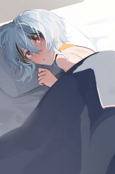 @_@ bare_shoulders blue_hair blush brown_hair commentary_request highres male_focus morning on_bed open_mouth original purple_eyes sunaba_(nczd5875) sweat trap under_covers wig